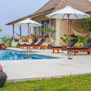 Sunhouse, Mandala Village Гостевой дом Улувату